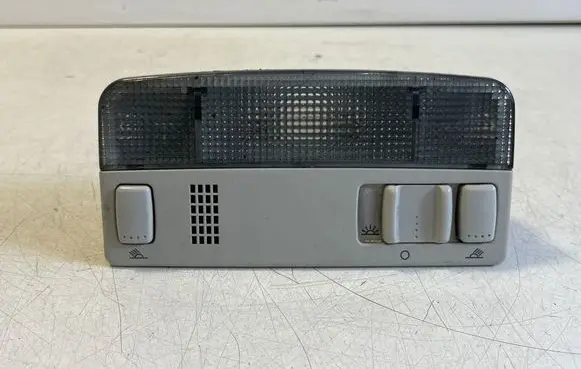 Volkswagen Golf IV Front seat light 3B0947105C