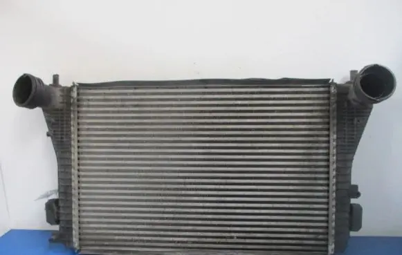 Skoda Octavia Mk2 (1Z) Intercooler radiator 1K0121345M
