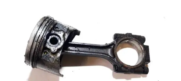Chrysler Voyager Piston with connecting rod