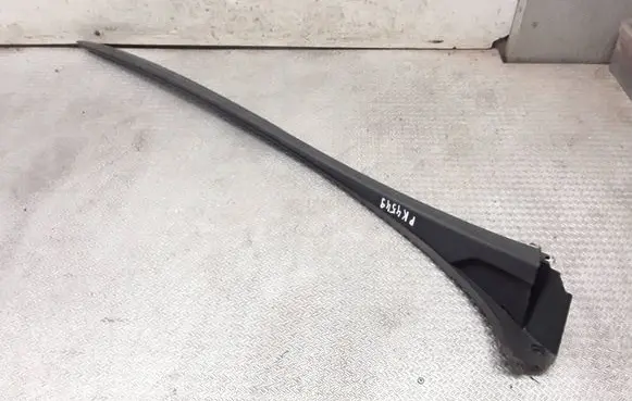 Renault Trafic III (X82) Windshield trim 104553A1 104555A1 93867906