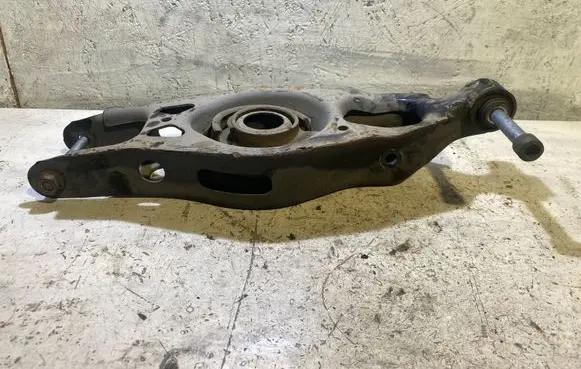 Dodge Challenger Rear upper control arm/wishbone