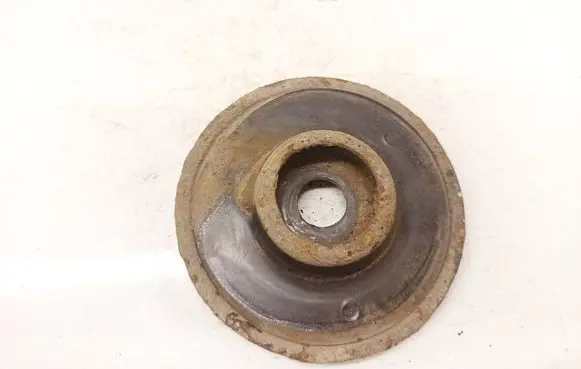 Toyota RAV 4 (XA30) Front coil spring rubber mount