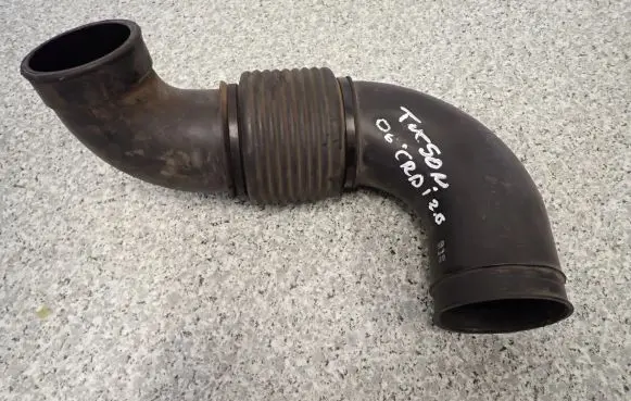 Hyundai Tucson JM Intercooler hose/pipe