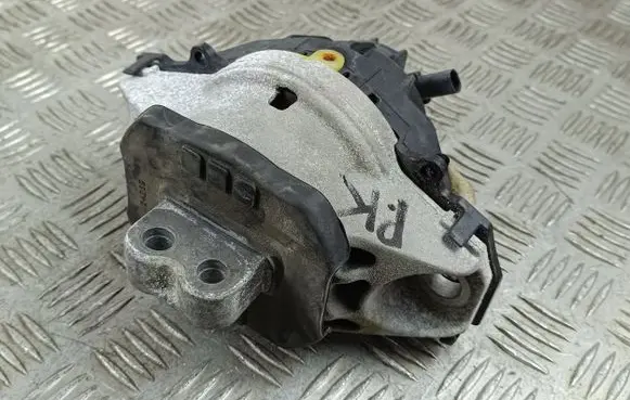 Jeep Grand Cherokee WL Engine mount bracket 68375806AF