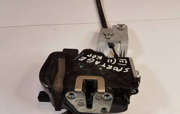KIA Sportage Front door lock 813103U020