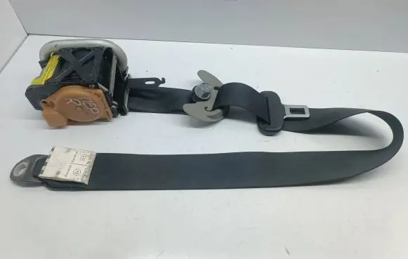 Mitsubishi Grandis Front seatbelt TKAF2N700