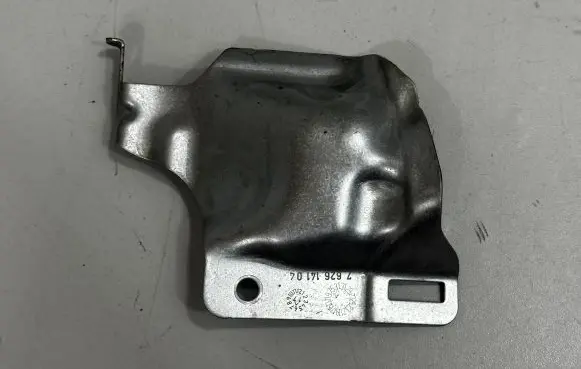 BMW 7 G11 G12 Heat shield in engine bay 7626141