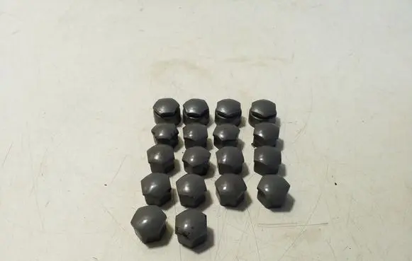 Audi TT TTS Mk2 Wheel nut cap/cover 