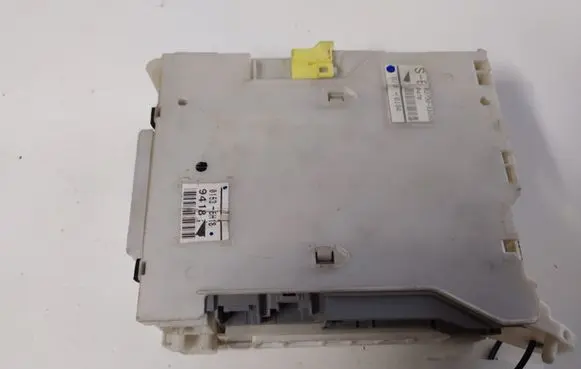Lexus IS 220D-250-350 Fuse module 8267253060 01536H189418