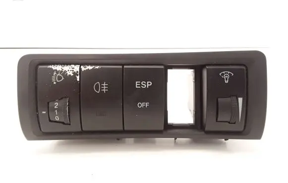 Fog light switch