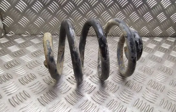 Volkswagen Transporter - Caravelle T4 Rear coil spring