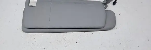 Volkswagen Touareg I Sun visor 7L6857551