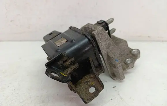 KIA Rio Gearbox mounting bracket