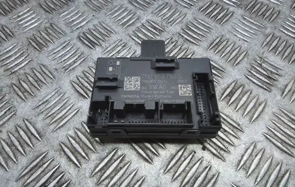 Skoda Yeti (5L) Door control unit/module 7N0959792G