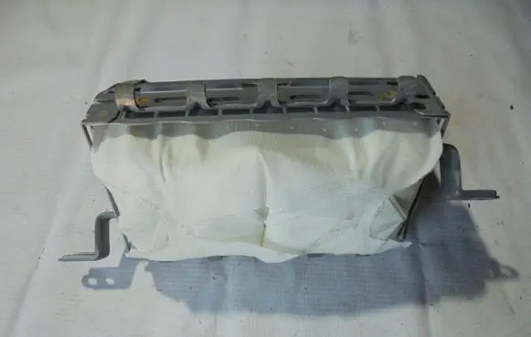 Lexus RX 330 - 350 - 400H Passenger airbag D00223107P0C