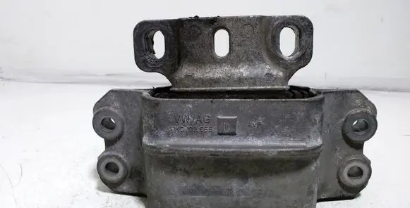 Skoda Octavia Mk2 (1Z) Engine mount bracket 1K0199555
