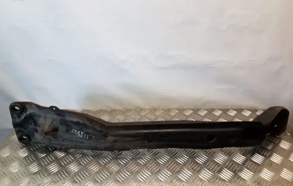 Nissan Almera Tino Engine mounting bracket