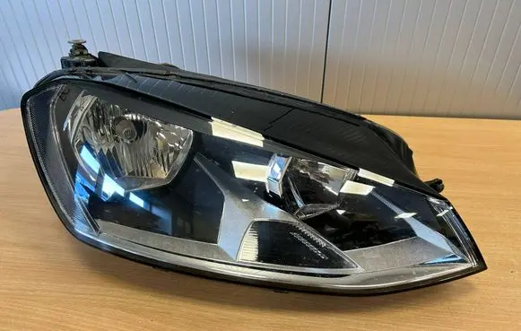 Volkswagen Golf VII Headlight/headlamp 5G1941006E 90040321