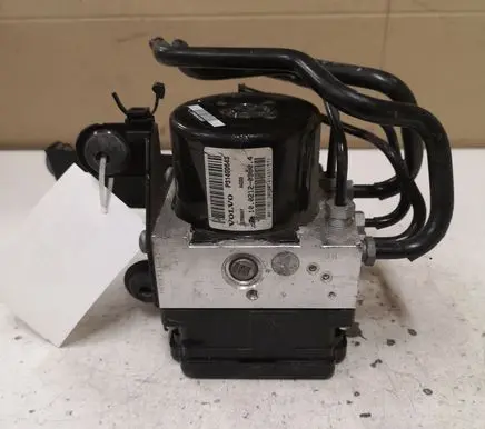 Volvo V40 ABS Pump P31400643 10021209804 10096104153