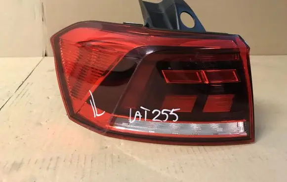Volkswagen PASSAT B8 Rear/tail lights 3G9945095G