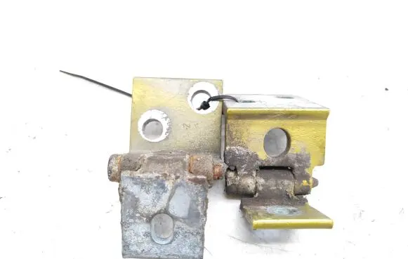 Front door hinge set