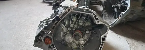 Nissan Qashqai Manual 6 speed gearbox TL4126 320101889R