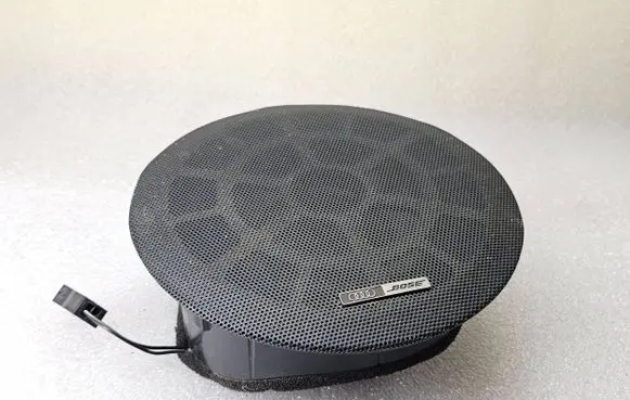 Audi A8 S8 D2 4D Front door speaker 4D0035401C 07239