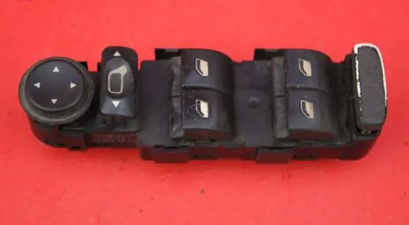 Peugeot 307 CC Electric window control switch 96498421XT