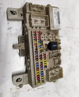 Ford Focus Fuse module 4M5T14A073 R15F45F71 5A62072