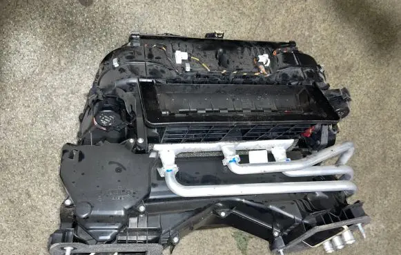 Interior heater climate box assembly