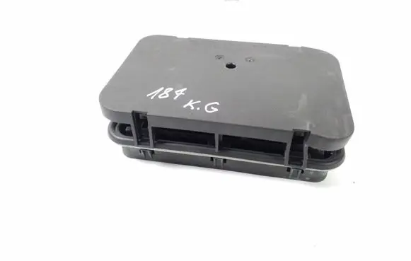 BMW 5 GT F07 Quarter panel pressure vent 9122453