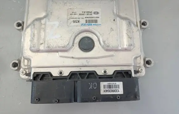 KIA Stonic Engine control unit/module ECU 39128-04056 3912804056