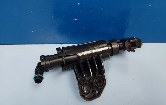 Hyundai Tucson TL Headlight washer spray nozzle 98672D7000
