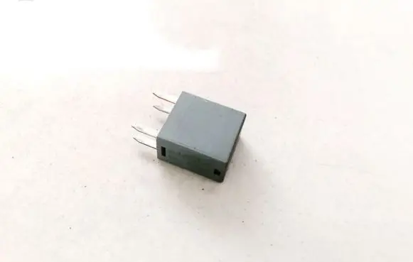 KIA Carens I Other relay OK2A267740