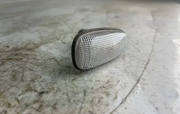 Opel Zafira A Front fender indicator light