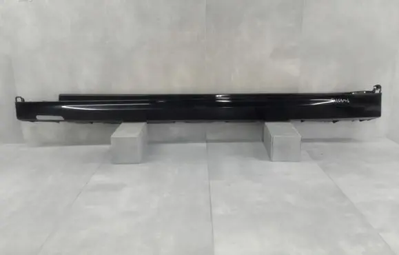 Front sill (body part)