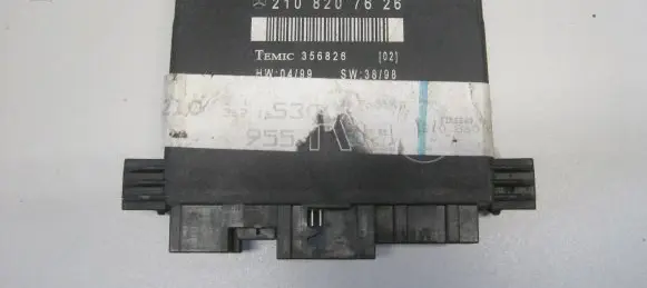 Mercedes-Benz E W210 Door control unit/module 2108207626