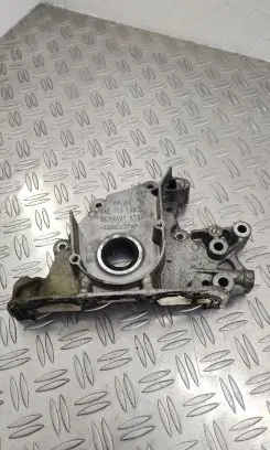 Volkswagen PASSAT B8 Other engine bay part 04E103153B