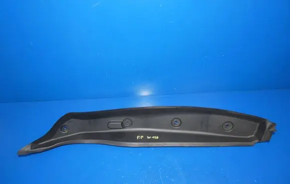 Mercedes-Benz GLA W156 X156 Fender end trim A1568890225