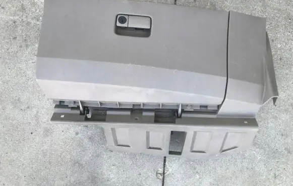 Nissan Murano Z50 Glove box 68108