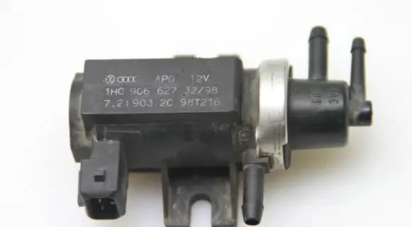 Audi A4 S4 B5 8D Turbo solenoid valve 1H0906627