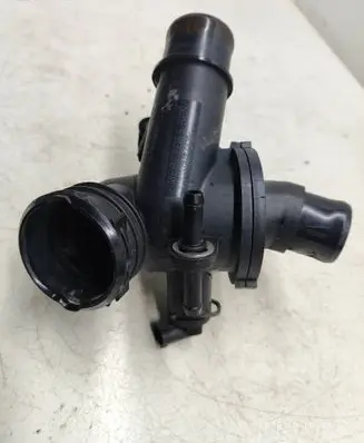 Thermostat/thermostat housing