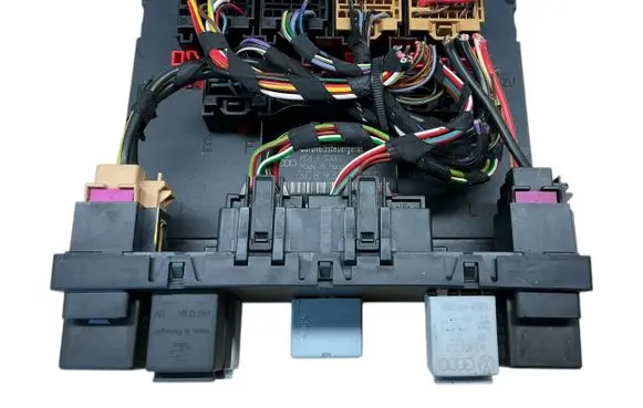 Volkswagen Tiguan Comfort/convenience module 3C8937049D F005V00744