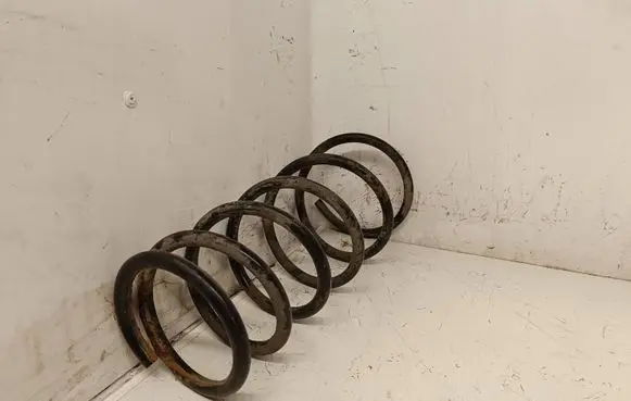 Mazda 323 F Rear coil spring