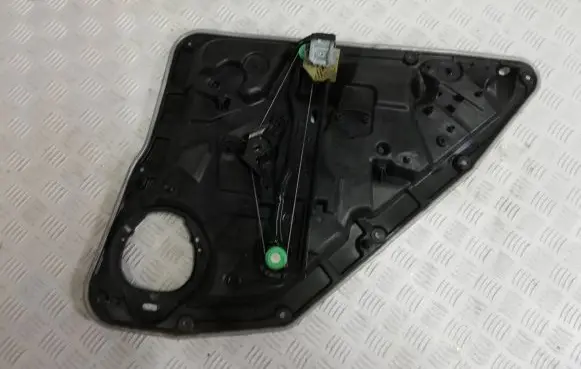 Mercedes-Benz B W246 W242 Rear door window regulator with motor