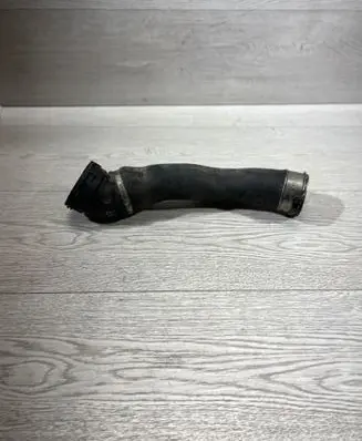 BMW 5 E60 E61 Intercooler hose/pipe 7803747 10305924