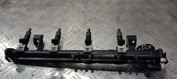 Ford Focus Fuel main line pipe 5M5G9H487BA