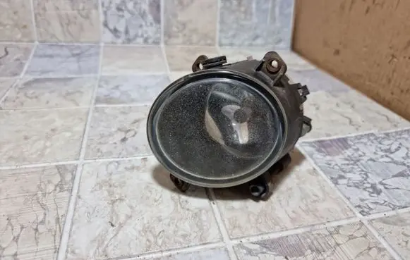 Ford Mondeo Mk III Front fog light 1S7115K206AA 0305062003 030506200300
