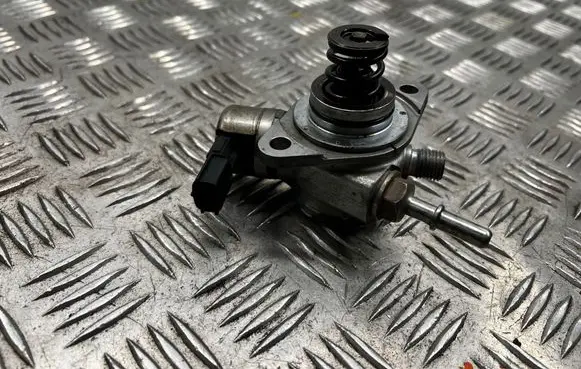 Nissan Qashqai Fuel injection high pressure pump H8201146431 23792 166304016R