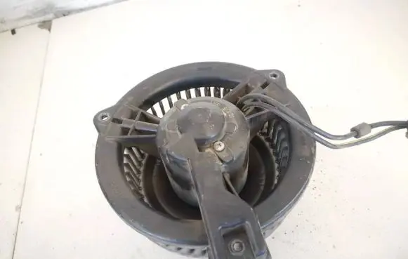 Toyota Prius (XW20) Heater fan/blower 1940001390 194000-1390